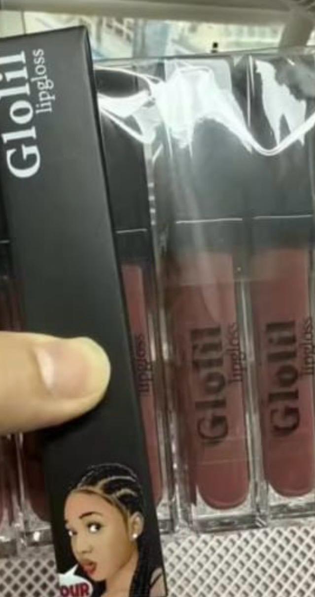 LIPGLOSS