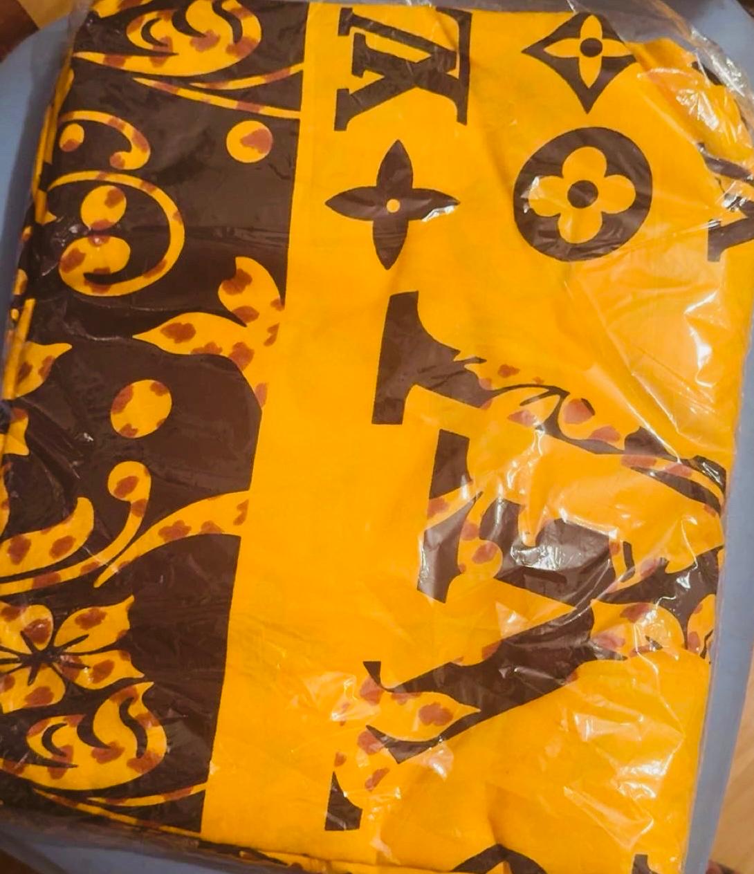 Double bedsheets